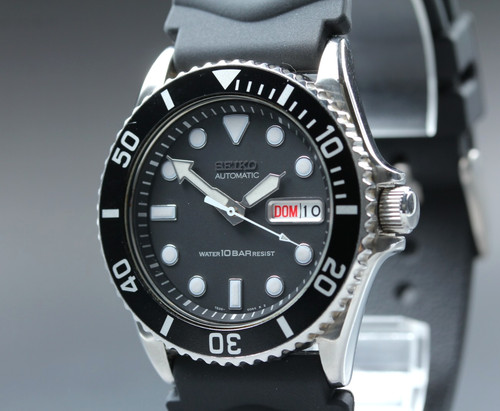 Presque comme neuve montre - neuve],