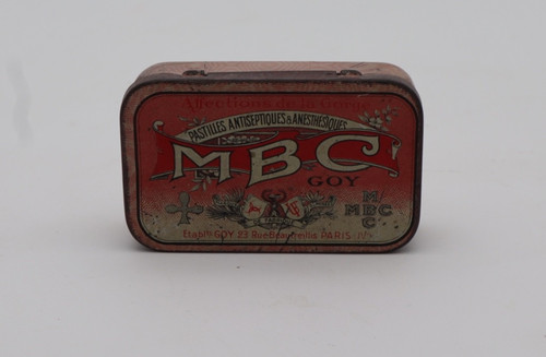 Ancienne boîte métal