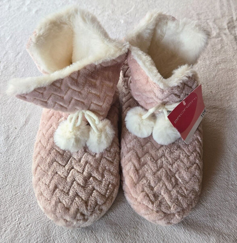 Chaussons bottillons roses