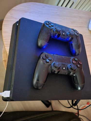 Ps4 console manettes - +, +