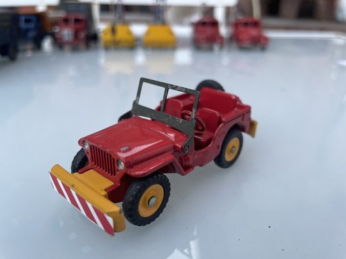 Dinky toys jeep - toys,
