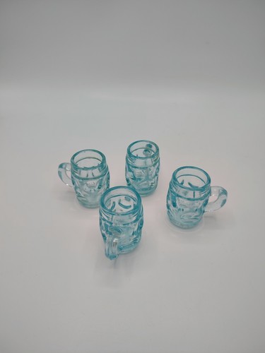Anciens petits verres - 4, à
