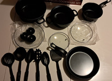 lot revendeur destockage neuf D'une Batterie De Cuisine de 13 Pièces