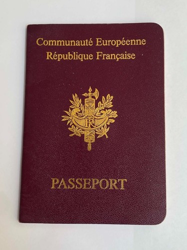 Vieux papier fiscaux sur - vieux,