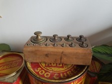 Ancien socle bois poids