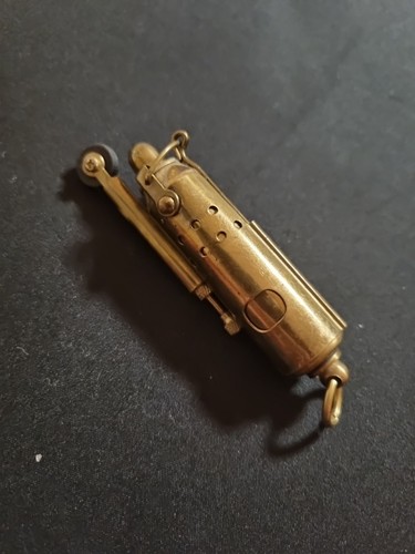 Briquet tranchées essence - tranchées,