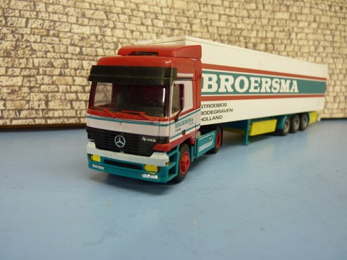 Amw camion mercedes - 1/87,