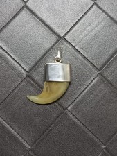 pendentif en argent et griffe de tigre