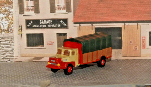 Camion unic bâché - ,