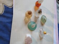 Lot de 7 petits flacons de