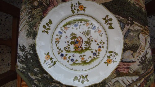 Ancienne assiette polychrome
