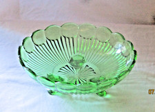 Vallerysthal Coupe tripode en VERRE PRESSE MOULE VERT OURALINE TESTE UV - TBE