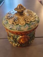 Pot à tabac en barbotine