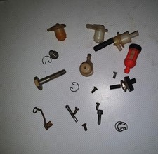 Lot de Petites Pièces Stihl 050, 051, 075, 076, TS760 Vis, Entrée de Carburant
