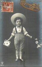 CP FOND NOIR GARCON CHAPEAU