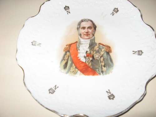 Ancienne assiette avec - ancienne,