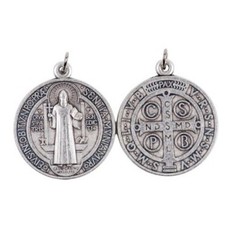 Médaille saint benoît
