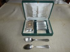 ANCIEN COFFRET 12 PETITES