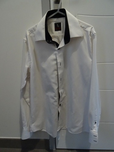 Chemise blanche avec revers