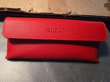 Etui à lunettes vide rouge
