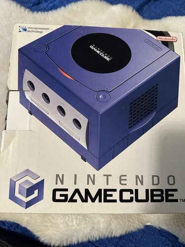 Nintendo gamecube console - nintendo,