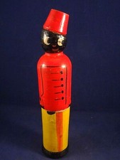 Ancien jouet bois boîte bonbons porte crayons aiguilles BANANIA ? Groom 1920