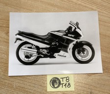 Kawasaki GPX750R Photo NB dossier de presse , concessionnaire GPX 750 R