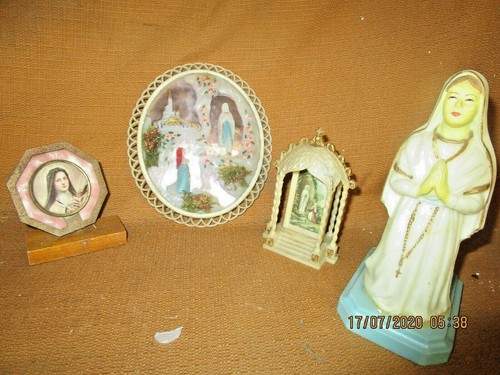Lot objets religieux - d'objets, anciens