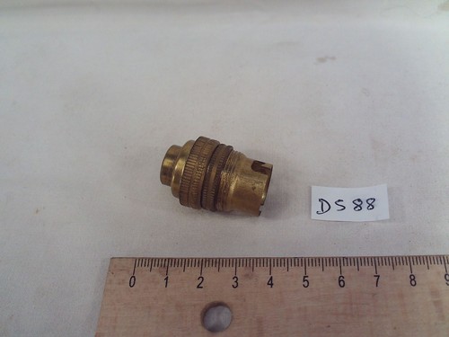 Ancienne douille b15 - ancienne, en