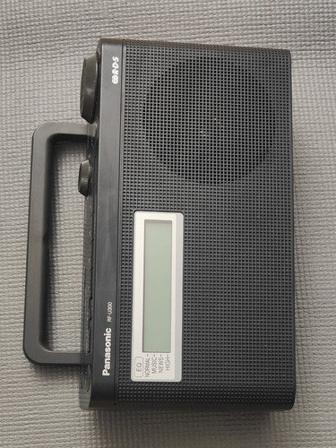 Ancienne radio portable - radio,