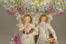 COUPE PORCELAINE FIGURINE