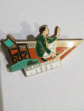 pin's Lacoste Roland Garros