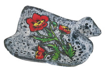 Plateau / Coupe à fruits en céramique motif fleurs rouges Vallauris signé LUC