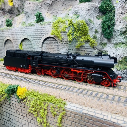 Locomotive vapeur 03 - à,