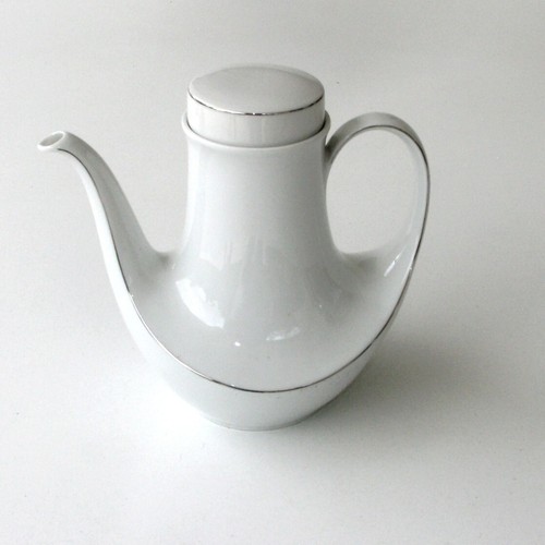 Cafetière porcelaine blanche