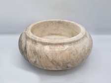 Vasque ou bassin en marbre beige - Première moitié du XXème siècle