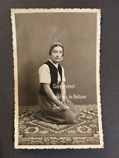 Jeune femme agenouilée photo d'art Jean Reims carte postale 