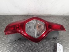 Feu arriere principal gauche