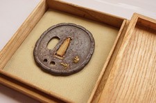 Feuille gravée en fer Tsuba