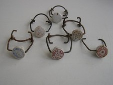 Lot de 6 capsules porcelaine ancienne bouteille limonade ou bière