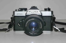 Appareil photographique argentique Fujica STX-1 (X Fujinon – 1:2.2 )