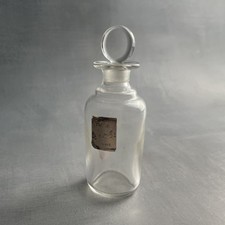 Ancien flacon de parfum en cristal de BACCARAT étiquette "Tabac Dany D'arville"