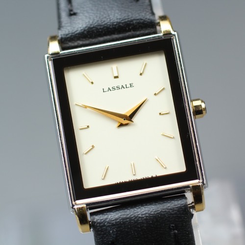 Montre quartz femme - à,