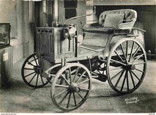 Automobiles - Gros Plan - Auto Panhard Moteur Dalmler 1892 - Musée de la Voiture