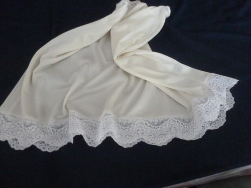 Joli jupon vintage jolie - jupon, vintage,