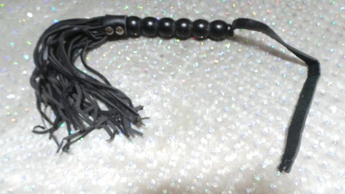 Fouet cuir noir - cuir, lanieres