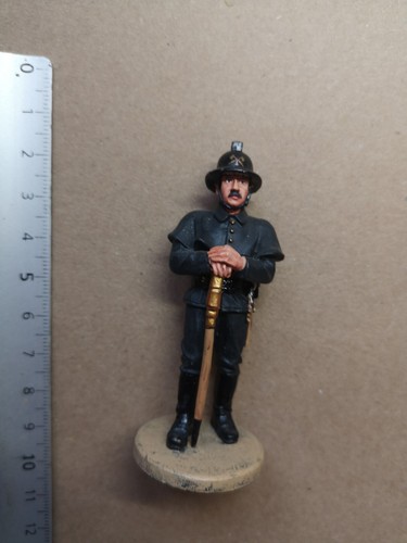 Figurine del prado - figurine, pompier