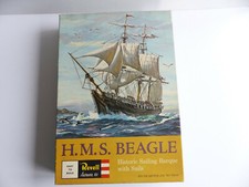 H 330 / REVELL 1:96 / MAQUETTE