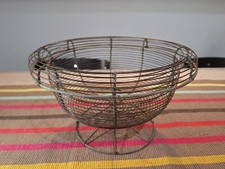 Corbeille à Fruit  , coupe en Fil De Fer tressé