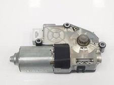 8U0959591 moteur toit
